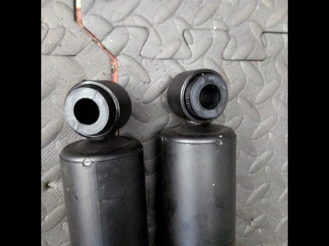 トヨタ 200系 ハイエース純正ショック