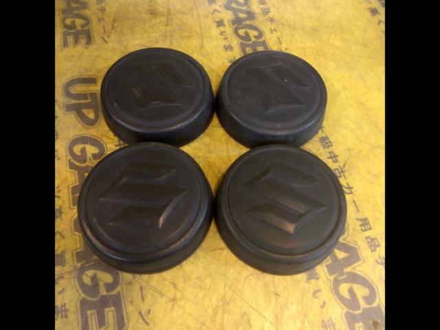 Suzuki genuine
Steel Wheel Center Cap