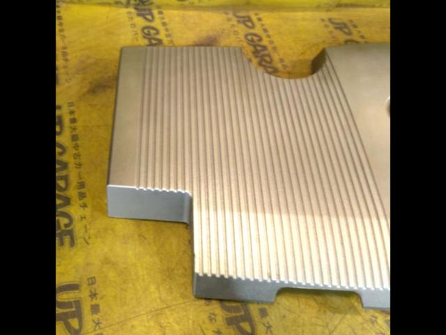 トヨタ純正 エンジンカバー