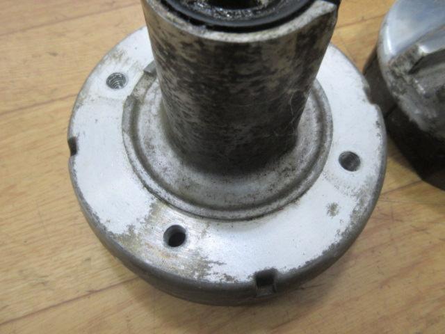 Manufacturer unknown (genuine?) 12V Monkey
Front hub