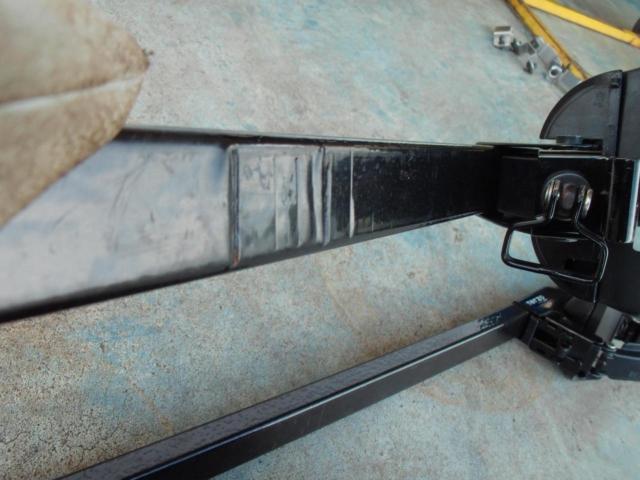 TERZO
Base carrier set for roof rail with car