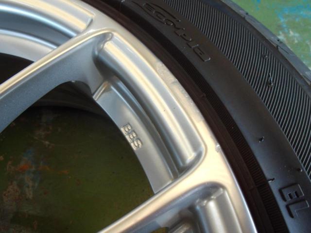 BBS (Bee-Bees)
RF507
+
BRIDGESTONE REGNO
GR-X II
215 / 45R17