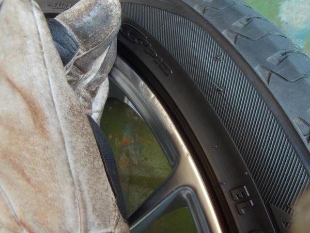 BBS (Bee-Bees)
RF507
+
BRIDGESTONE REGNO
GR-X II
215 / 45R17