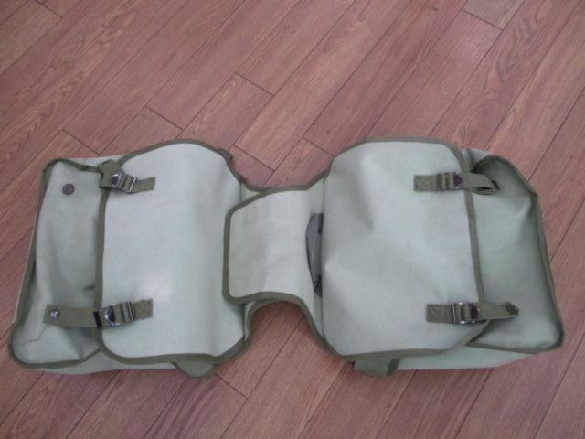 [Capacity unknown] Maker unknown
Side bag