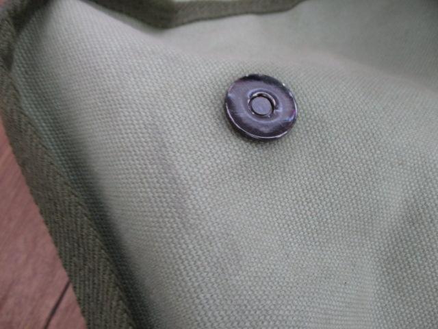 [Capacity unknown] Maker unknown
Side bag