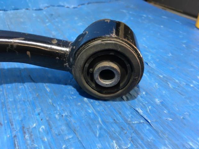 Toyota genuine
Upper arm
Mark II / JZX110 series
