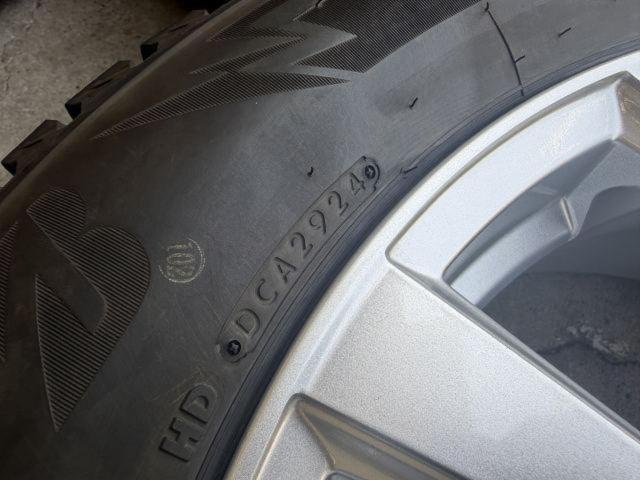 weds
GRADUAL
DS25W + BRIDGESOTNE
BLIZZAK
DM-V3
225 / 60R18
100Q

Crown Crossover exclusive size
