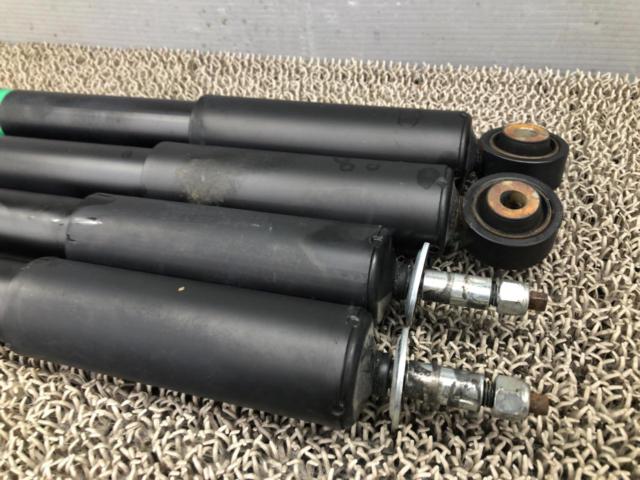 SUZUKI
Genuine shock