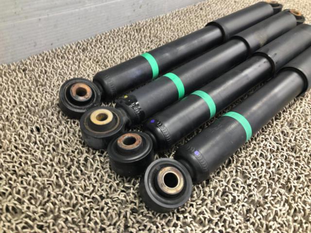 SUZUKI
Genuine shock