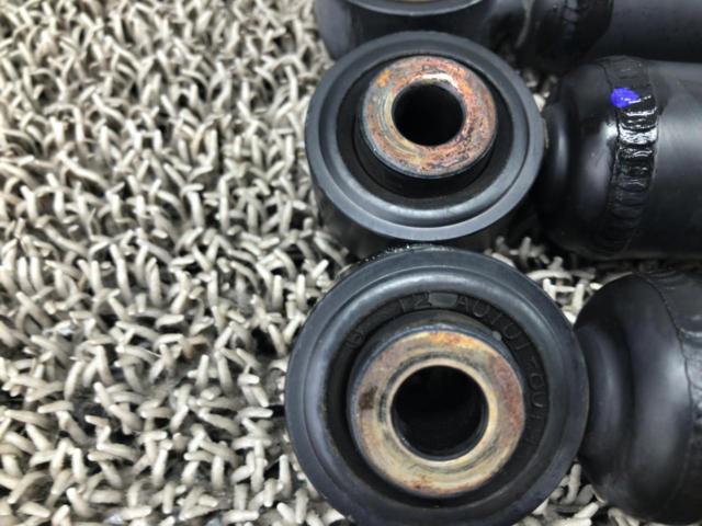 SUZUKI
Genuine shock