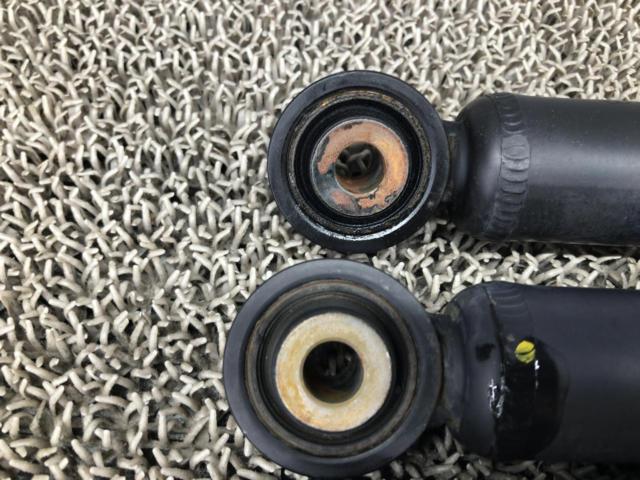 SUZUKI
Genuine shock