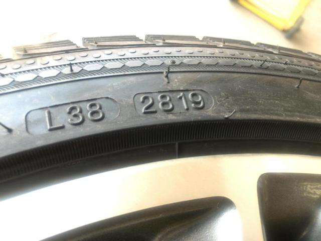 NISSAN
V37 series Skyline genuine wheels
+
NANKANG
CORSAFA