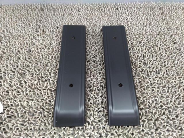 Unknown Manufacturer
Radiator side cover