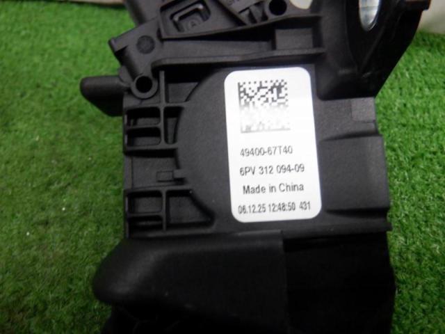 SUZUKI
Genuine accelerator pedal