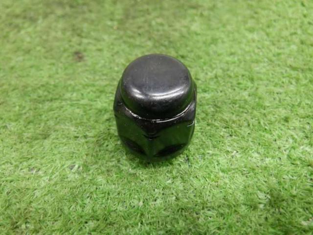 Unknown Manufacturer
Black nut