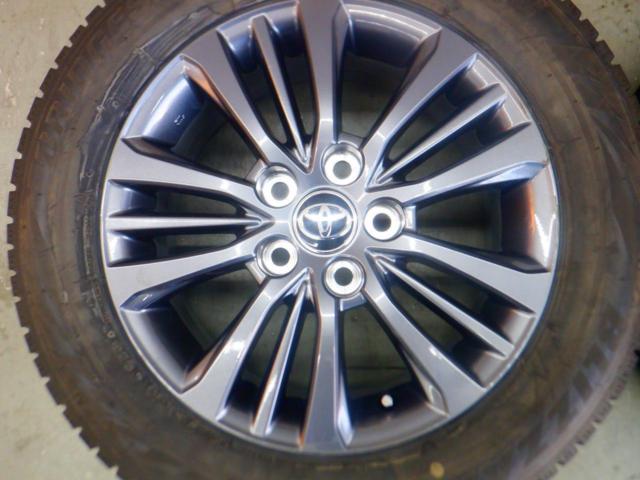 3 Toyota genuine
90 Series Voxy
VOXY
Genuine
Alloy Wheels
S-G grade
+
BRIDGESTONE
BLIZZAK
VRX2