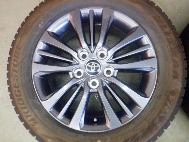3 Toyota genuine
90 Series Voxy
VOXY
Genuine
Alloy Wheels
S-G grade
+
BRIDGESTONE
BLIZZAK
VRX2