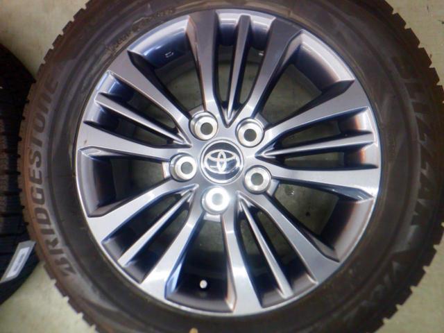 3 Toyota genuine
90 Series Voxy
VOXY
Genuine
Alloy Wheels
S-G grade
+
BRIDGESTONE
BLIZZAK
VRX2