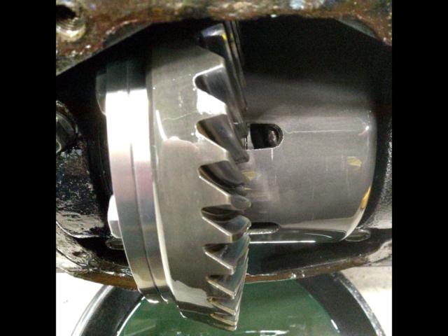 Nissan genuine differential case + unknown manufacturer LSD (differential unit) used in Silvia S13