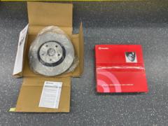 Brembo
Brembo
Brake rotor
(09.7812.21)