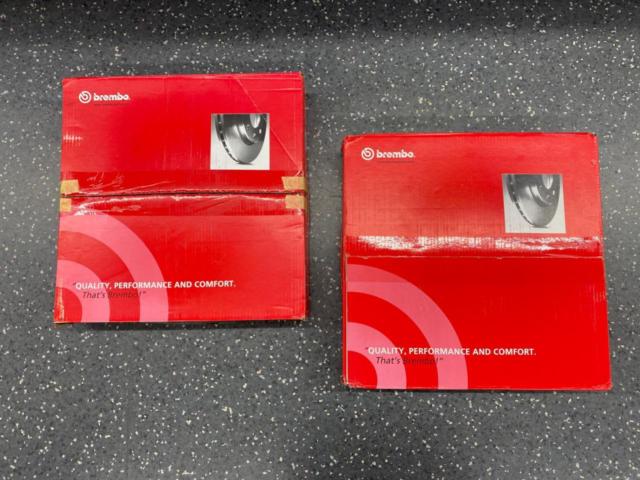 Brembo
Brembo
Brake rotor
(09.7812.21)