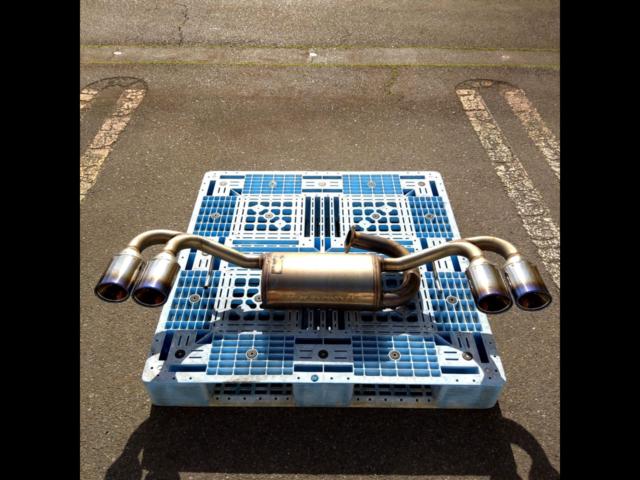 GANADOR
Vertex
4WD / SUV
PBS equipped
Titanium tail left and right 4 stainless steel muffler