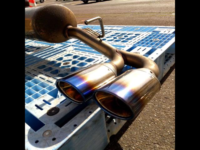 GANADOR
Vertex
4WD / SUV
PBS equipped
Titanium tail left and right 4 stainless steel muffler