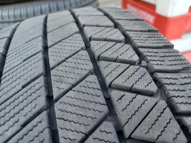 BRIDGESTONE BALMINUM
BR10 + BRIDGESTONE VRX3
195 / 65R15