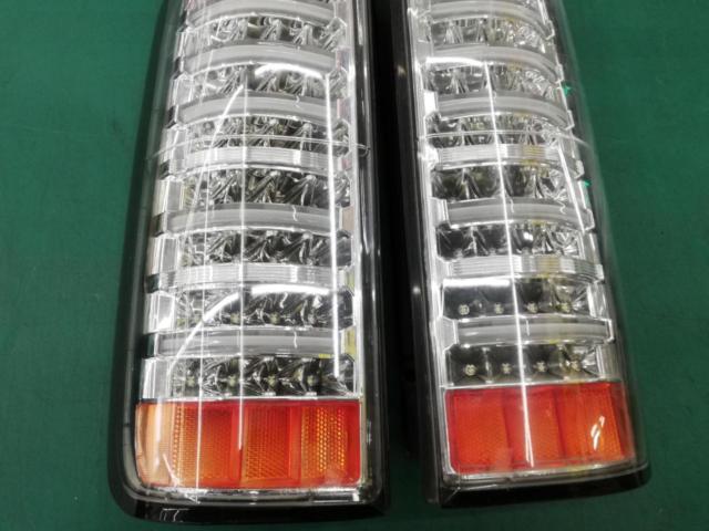 Valenti
JEWEL
LED tail lens
Hiace 200 series
