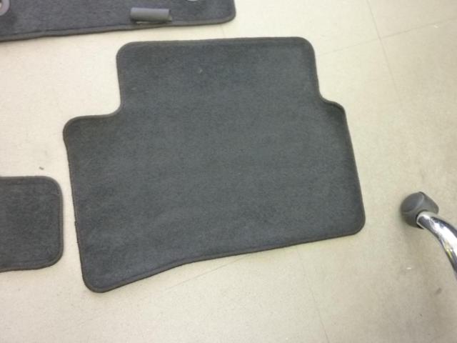 Toyota genuine 210 series
Corolla touring
Genuine floor mat