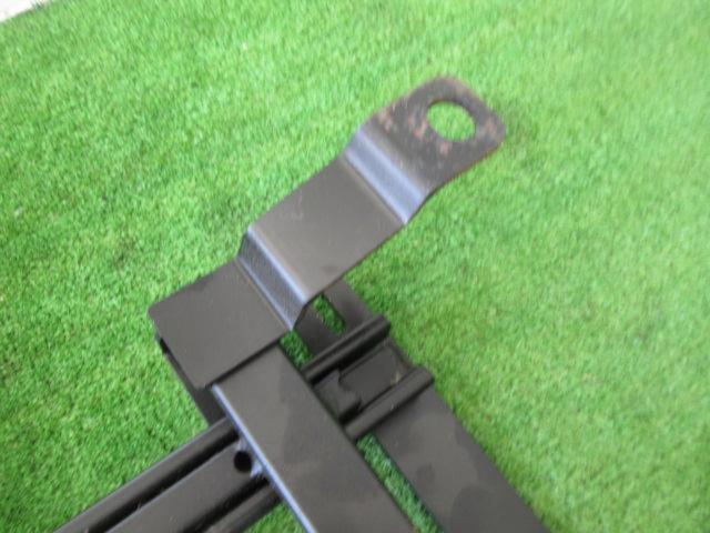 Kawai Works
Bottom stop seat rail
(Driver's seat side)