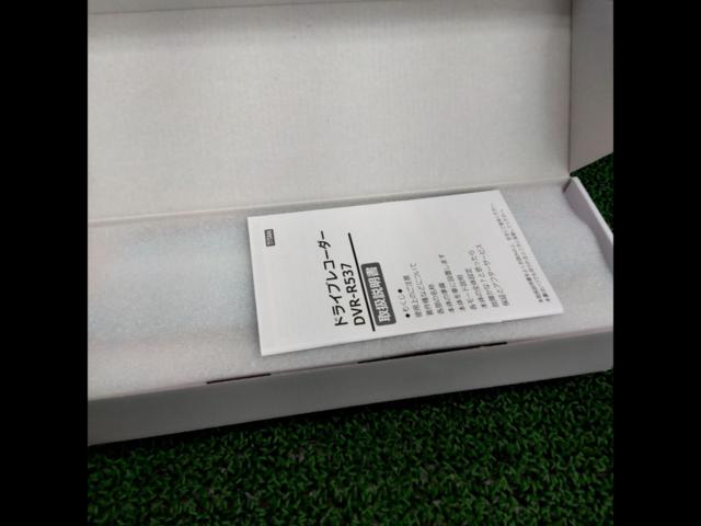 DVR-R537
Mirror-type dashcam with 3 cameras and in-car infrared light