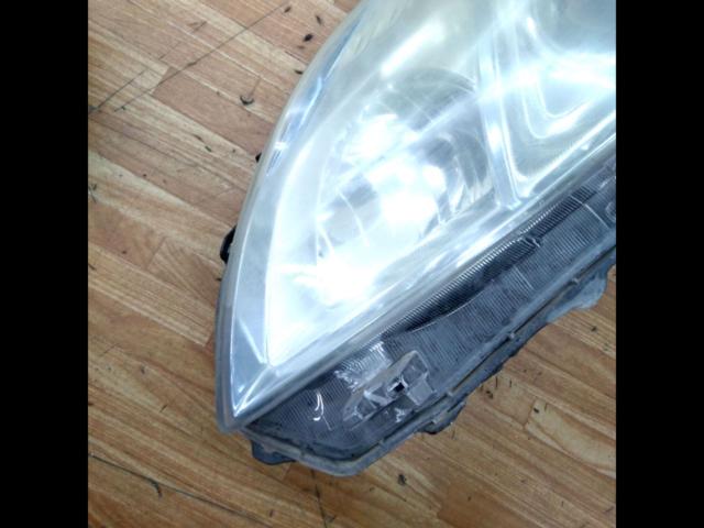 加工ベースに!! 【トヨタ純正】 ZVW30系/プリウス前期純正ハロゲンヘッドライト