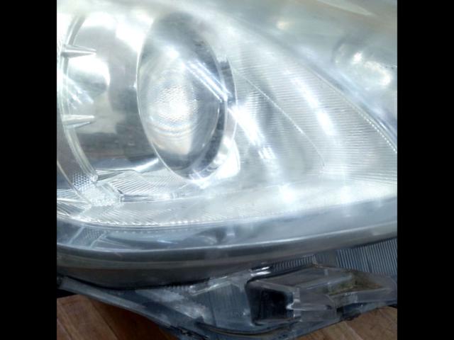 加工ベースに!! 【トヨタ純正】 ZVW30系/プリウス前期純正ハロゲンヘッドライト