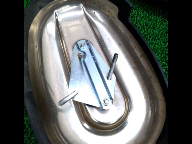 !! To spare
Harley-Davidson
Sportster 1200 (2007 model) genuine air cleaner box