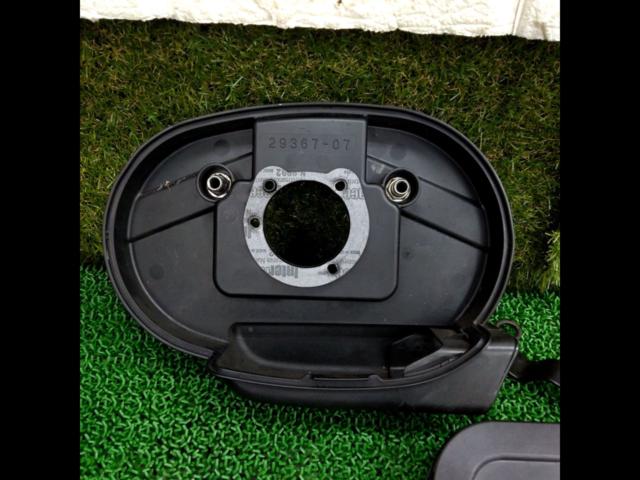 !! To spare
Harley-Davidson
Sportster 1200 (2007 model) genuine air cleaner box