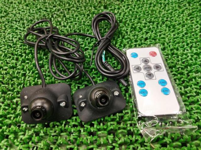 Unknown Manufacturer
Dash monitor
+
Camera