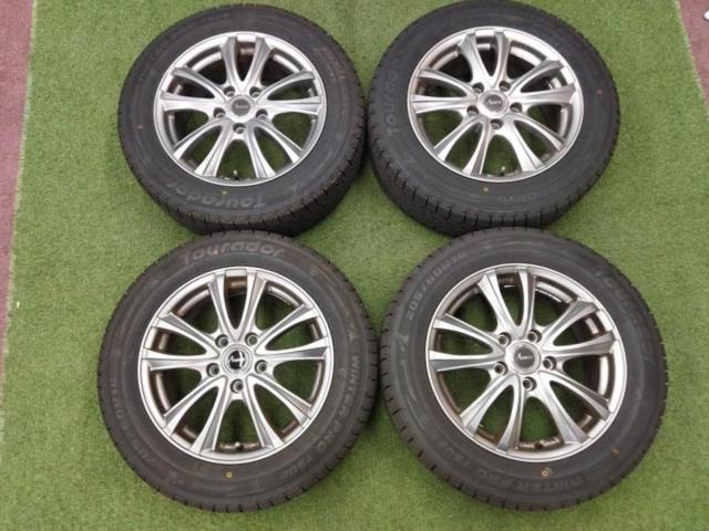 ARREEST
Gunmetal 10-spoke wheels + Tourador
WINTER
PRO
TSU2