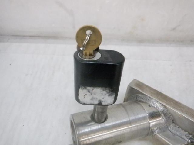 Unknown Manufacturer
Hitch ball mount