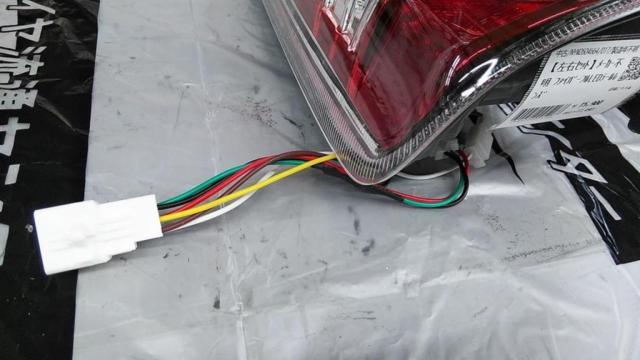 【左右セット】メーカー不明 ファイバーフルLEDテールレンズ