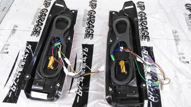 【左右セット】メーカー不明 ファイバーフルLEDテールレンズ