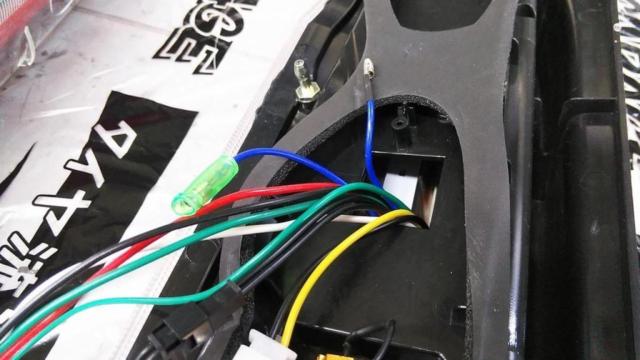 【左右セット】メーカー不明 ファイバーフルLEDテールレンズ