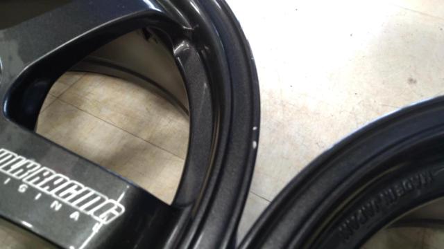 We lowered the price in August.
RAYS (Rays)
VOLK
RACING (Volk
Racing)
TE37
SONIC