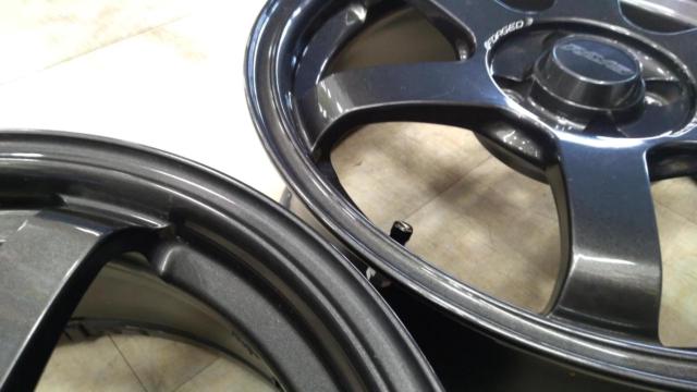 We lowered the price in August.
RAYS (Rays)
VOLK
RACING (Volk
Racing)
TE37
SONIC
