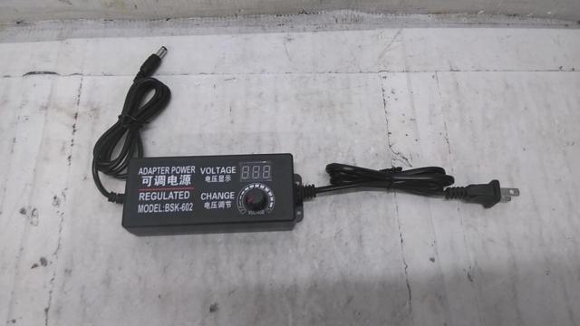 △値下げしました!!△【WG】メーカー不明 MODEL:BSK-602 ADAPTER POWER REGULATED