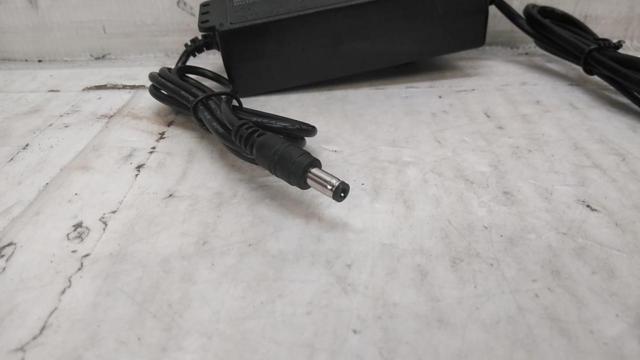 △値下げしました!!△【WG】メーカー不明 MODEL:BSK-602 ADAPTER POWER REGULATED