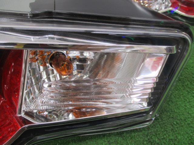 TOYOTA/SUBARU 86・BRZ 前期純正テールレンズ