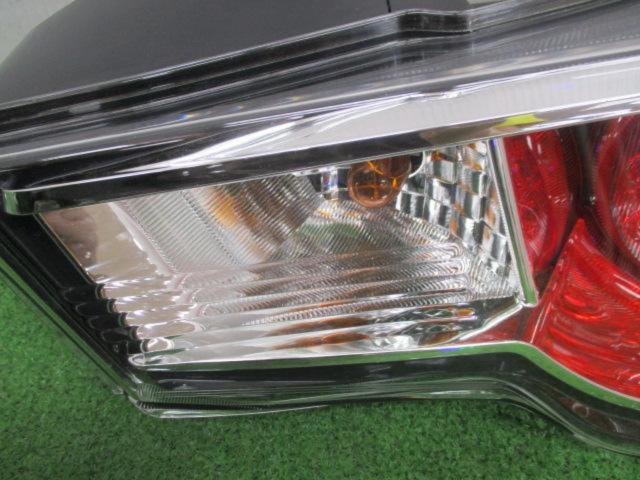 TOYOTA/SUBARU 86・BRZ 前期純正テールレンズ