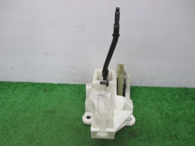 HONDA
Integra Type-R / DC5
Previous period
Genuine shift lever