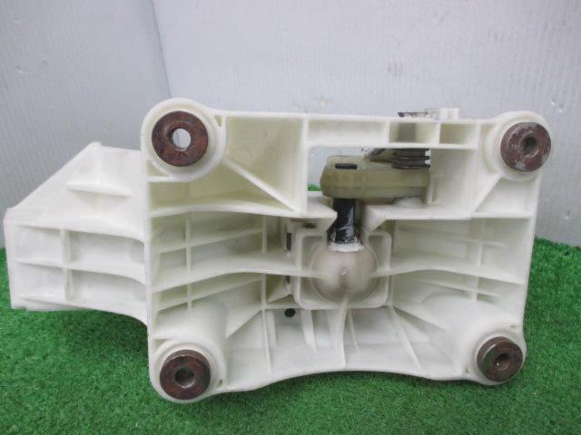 HONDA
Integra Type-R / DC5
Previous period
Genuine shift lever